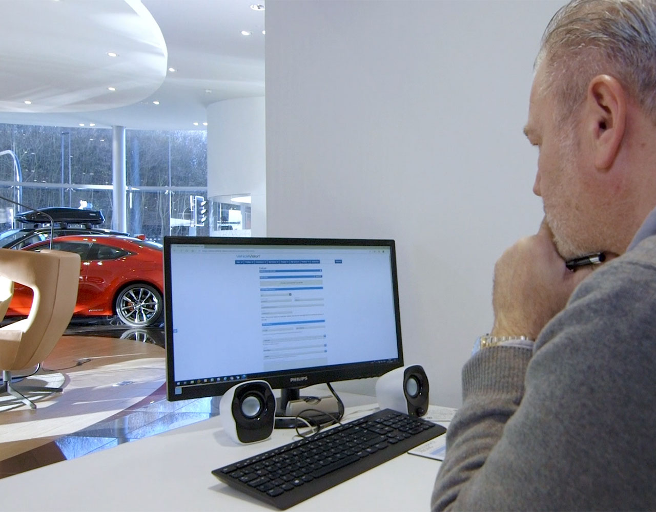 Service Advisor using Vehicle Vision Aftersales - Car sales video app